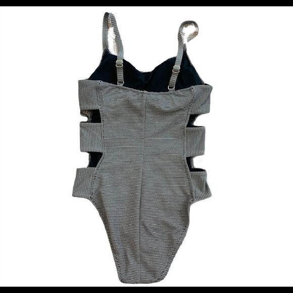 Shade & Shore Black gold metallic glitter striped cutout one piece swimsuit S - Picture 3 of 7